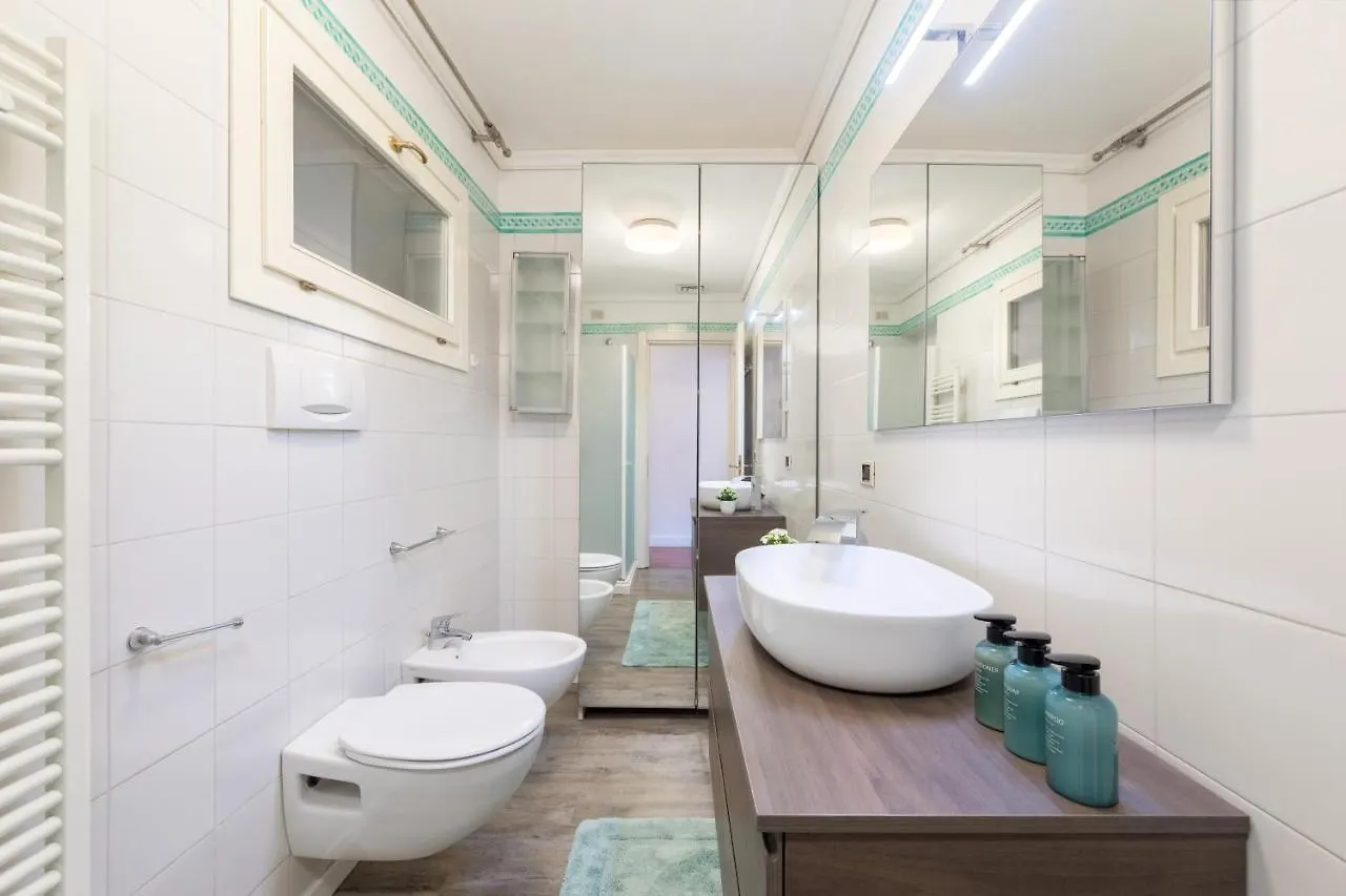 Colombina Home Venice With Canal View Apartment
